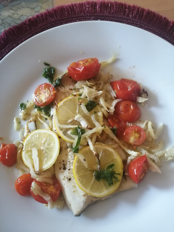 Forellenfilet mit Fenchel, Paradeiser und Basilikumbutter - Gschichten